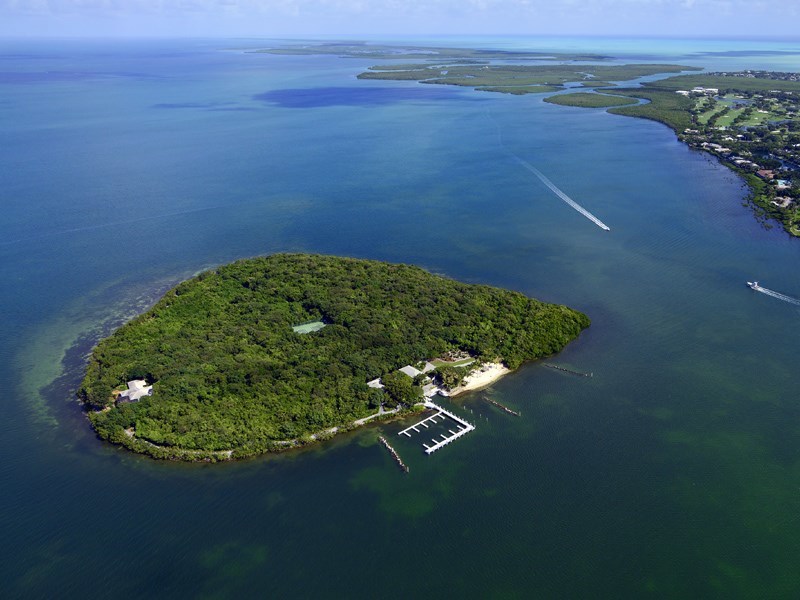 imagen 3 de Sale al mercado una isla paradisíaca en los Cayos de Florida.