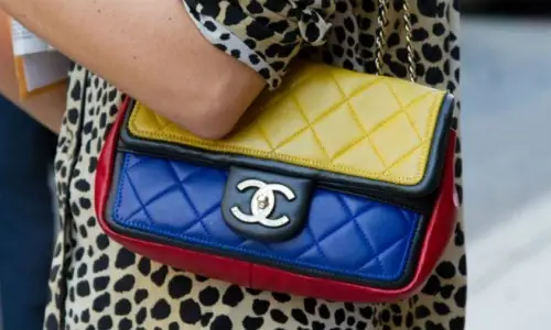 Artículos de lujo falsificados en las redes sociales.