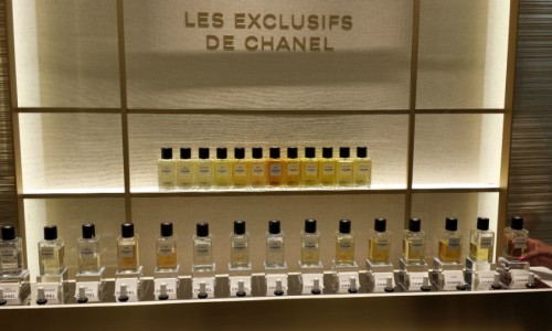 Les Exclusifs de Chanel en el aeropuerto de Barcelona.