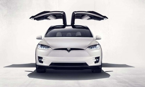 Model X de Tesla, el coche eléctrico más rápido y seguro de la historia.