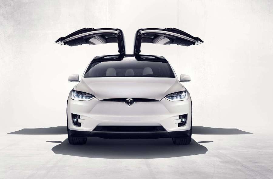 imagen 1 de Model X de Tesla, el coche eléctrico más rápido y seguro de la historia.