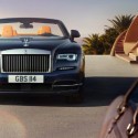 Rolls-Royce pretende renovar clientela con el convertible Dawn.