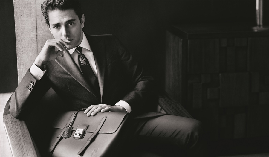 imagen 2 de Xavier Dolan, más elegante que nunca en la nueva campaña de Louis Vuitton.