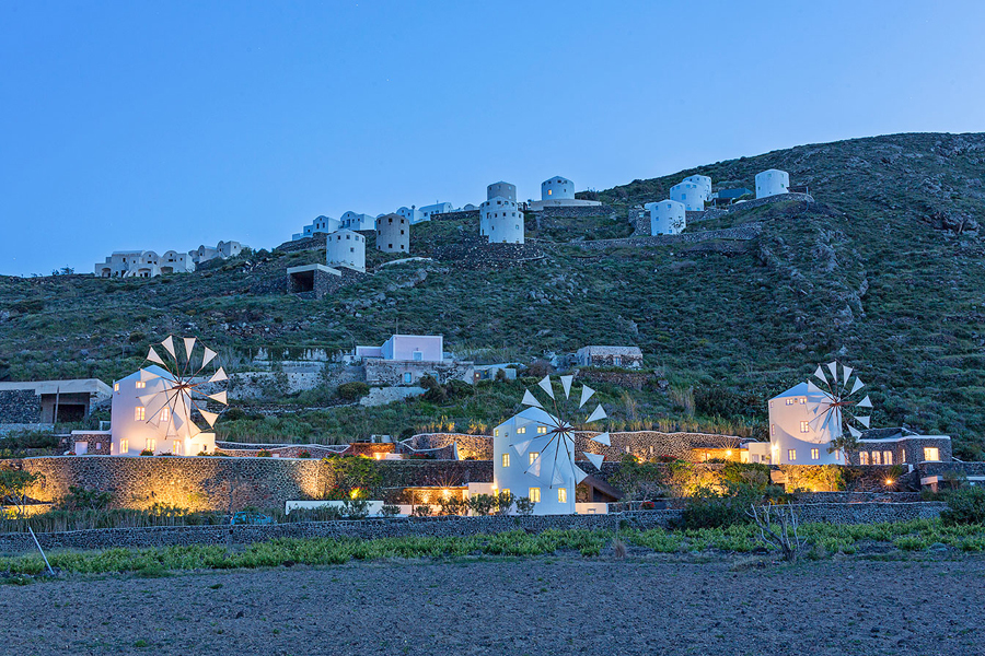 imagen 1 de Dormir en un molino tradicional en Santorini.