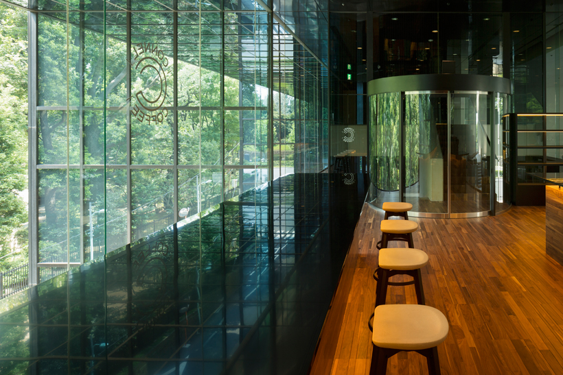 imagen 4 de Connel coffee, el café diseñado por Nendo en Tokio.