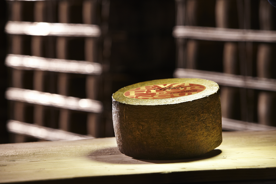 imagen 3 de Único de Flor de Esgueva, un queso que hace honor a su nombre.