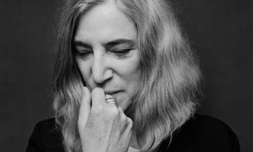 Because The Night. Patti Smith.