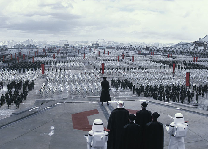 imagen 4 de Star Wars: El despertar de la Fuerza. Y de repente…