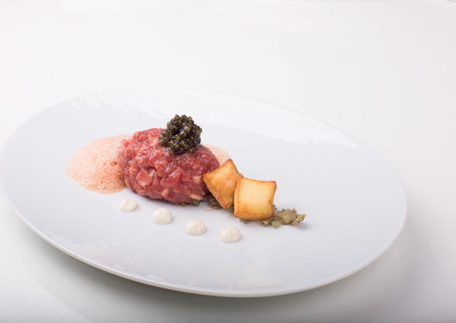 imagen 11 de Sturios, el primer restaurante especializado en caviar y champagne de Madrid.