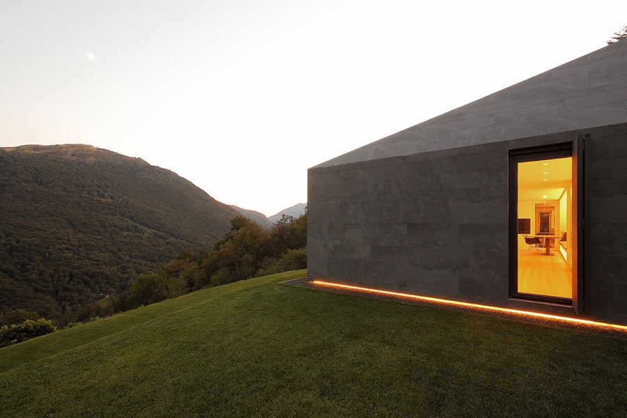 imagen 3 de Una casa de madera en Suiza.