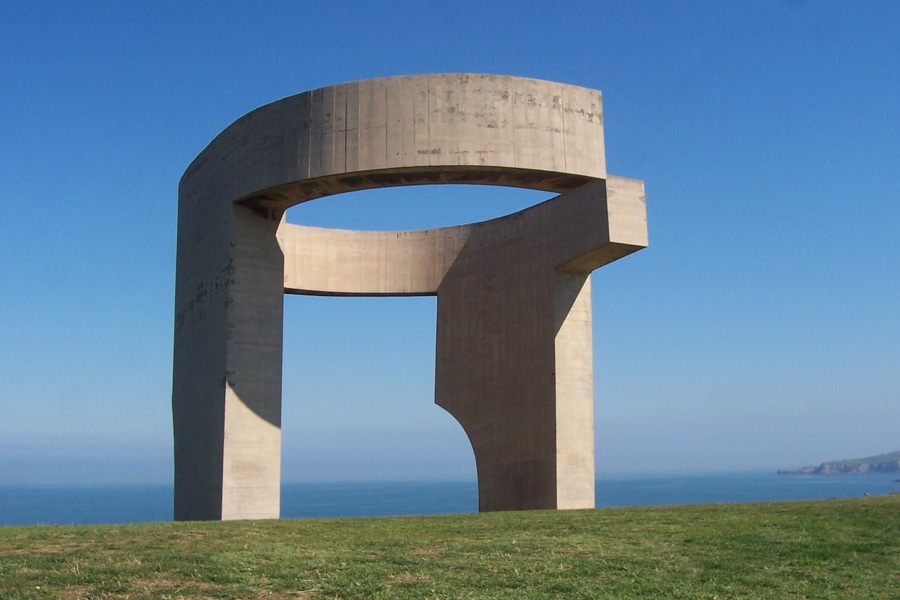 Eduardo Chillida, escultor.  Biografía, citas, frases.