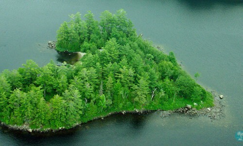 A la venta esta isla en forma de corazón en Canadá.