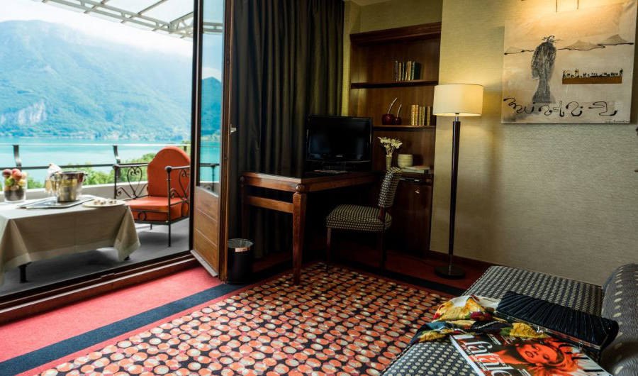 imagen 14 de Bienestar con vistas al lago Annecy en los Alpes: el hotel Les Trésoms.