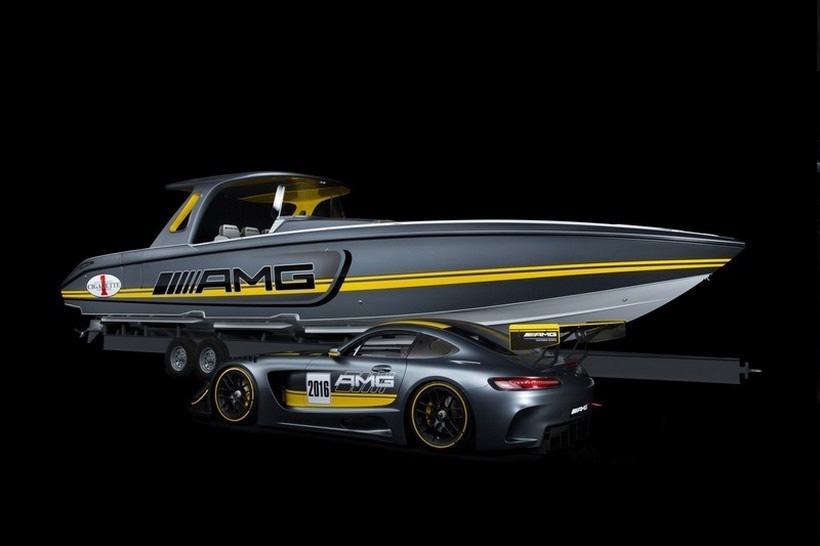 imagen 2 de Cigarette Racing 41’ SD GT3, la embarcación inspirada por el Mercedes-AMG GT3.