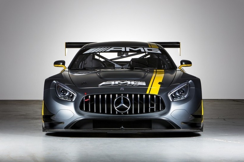 imagen 8 de Cigarette Racing 41’ SD GT3, la embarcación inspirada por el Mercedes-AMG GT3.