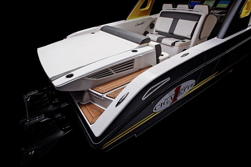 imagen 10 de Cigarette Racing 41’ SD GT3, la embarcación inspirada por el Mercedes-AMG GT3.