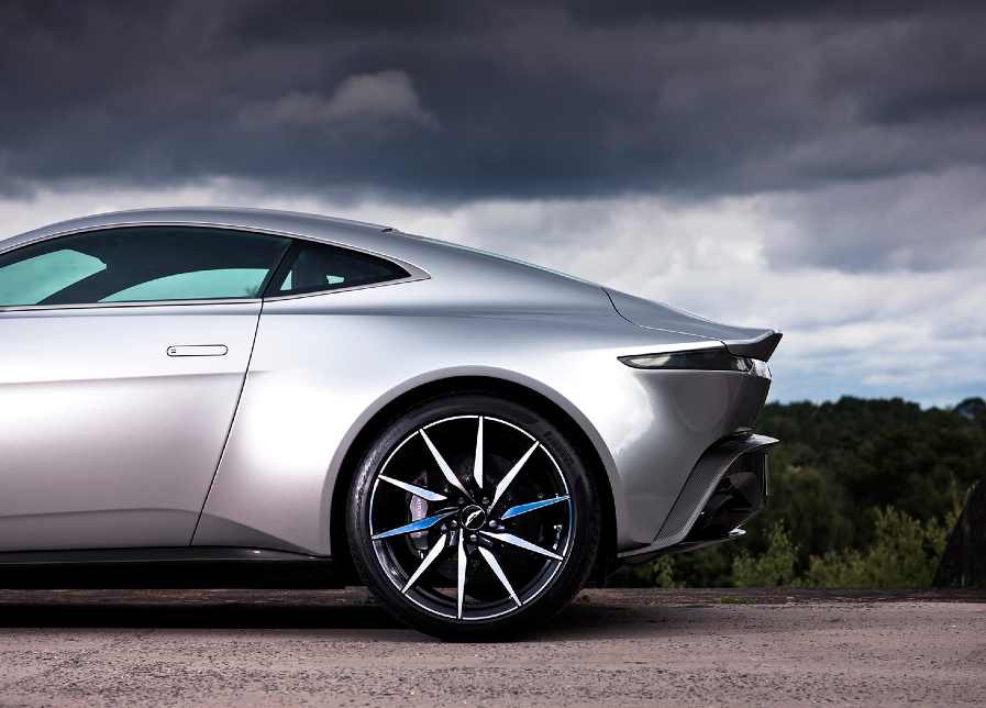 imagen 3 de El Aston Martin de Bond, James Bond, a subasta.