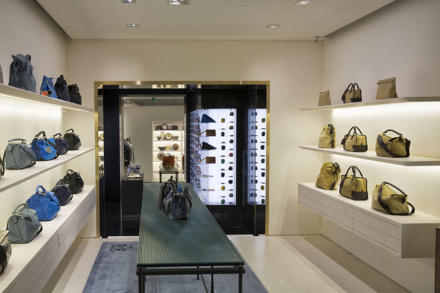 imagen 1 de Loewe abre boutique en Roma.