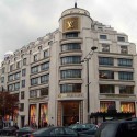 LVMH Moët Hennessy Louis Vuitton crece en 2015 un 16% respecto al año anterior.