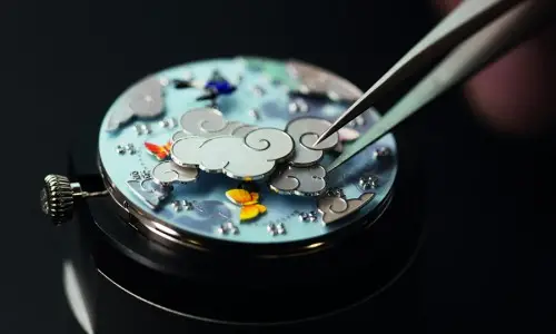 Van Cleef & Arpels escribe poesía con el tiempo.