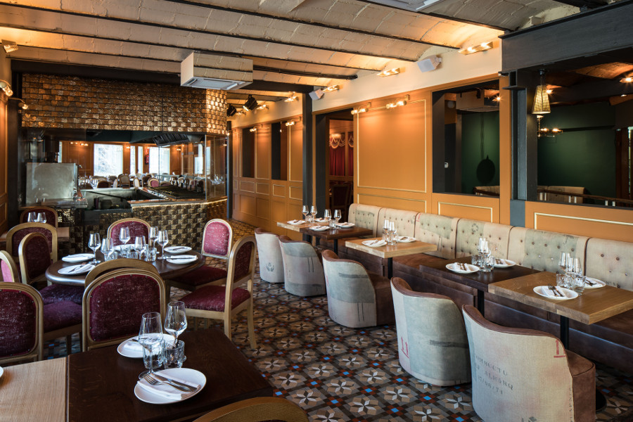 imagen 11 de La Tramoia, un restaurante renovado con aires de teatro clásico en Barcelona.