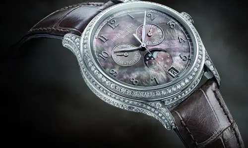 Patek Philippe, reloj con complicación para ella y deportivo para él.