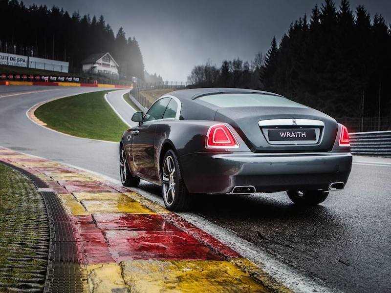 imagen 4 de Rolls-Royce rinde homenaje al circuito de Spa con un potente ultra deportivo.