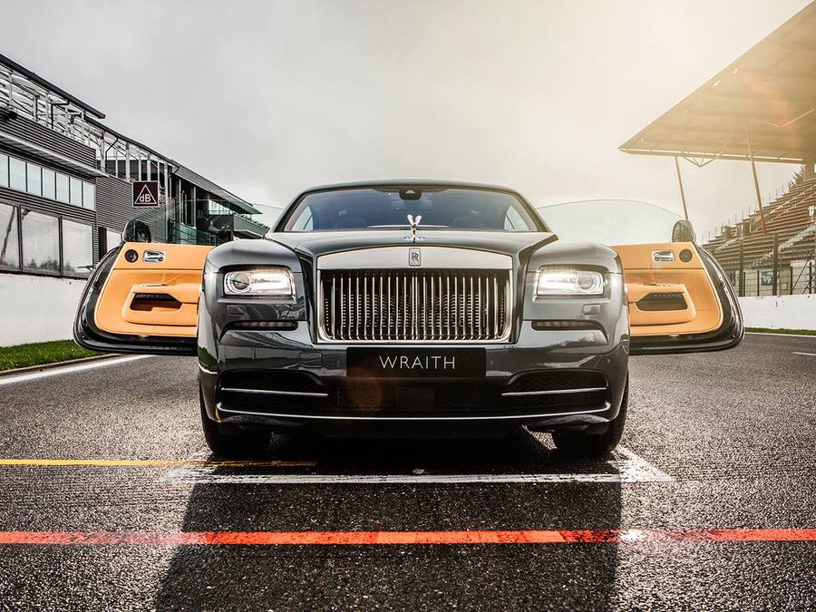 imagen 1 de Rolls-Royce rinde homenaje al circuito de Spa con un potente ultra deportivo.