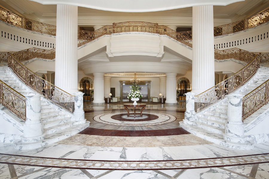 imagen 3 de Una suite de 18.000 €/noche en el St. Regis de Dubái.