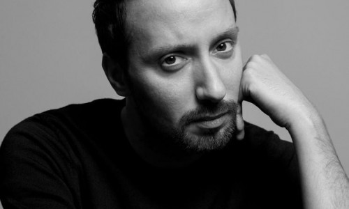 Anthony Vaccarello es el nuevo director creativo de Saint Laurent.