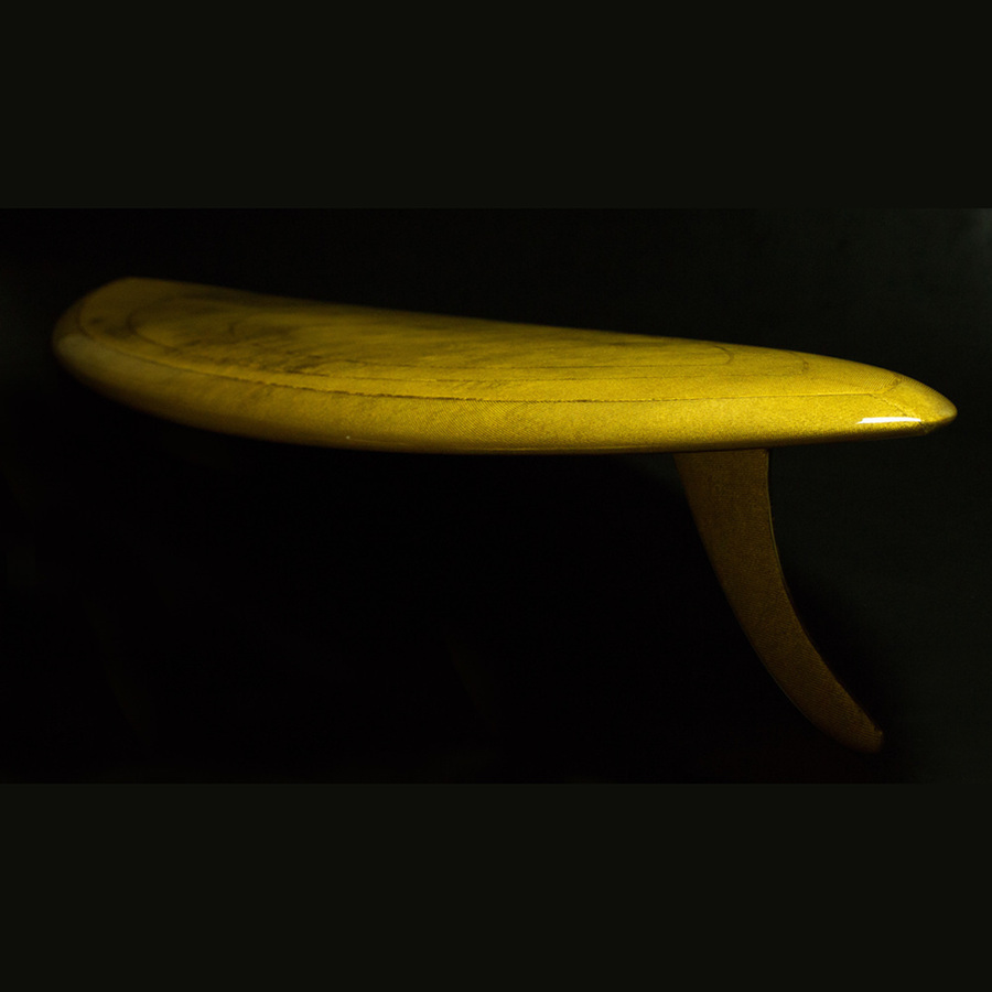imagen 5 de La tabla de surf más exclusiva, impactante, dorada… y más cara del mundo.