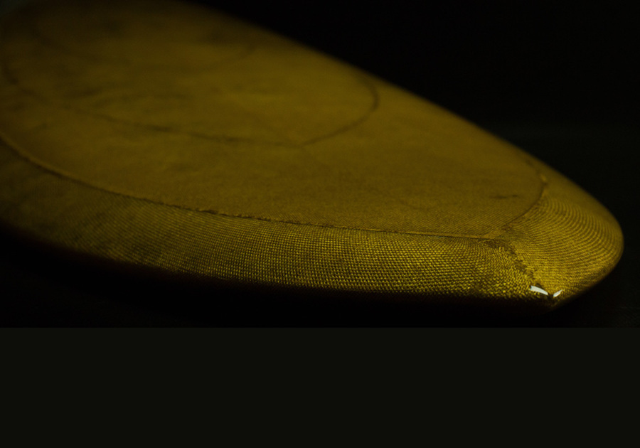 imagen 4 de La tabla de surf más exclusiva, impactante, dorada… y más cara del mundo.