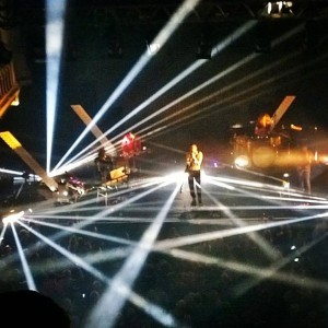 Make The Call, Leave It All. De Staat.