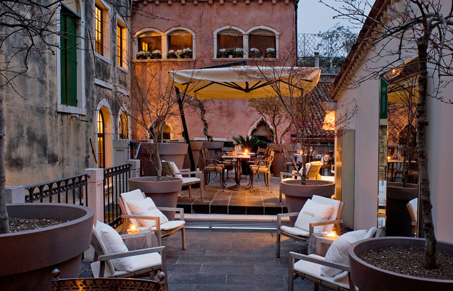 imagen 9 de PalazzinaG, el hotel italiano de Philippe Starck.
