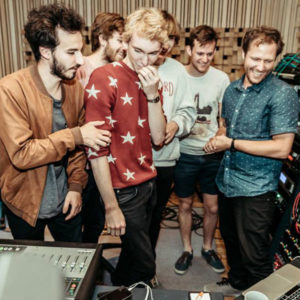 Las refrescantes canciones pop, melódicas, ajustadas y competentes de Sleepers’ Reign.