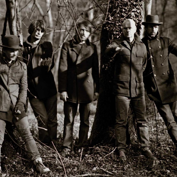 imagen 1 de Vuelve Radiohead entre trinos y misterios, con un nuevo disco: Burn The Witch.