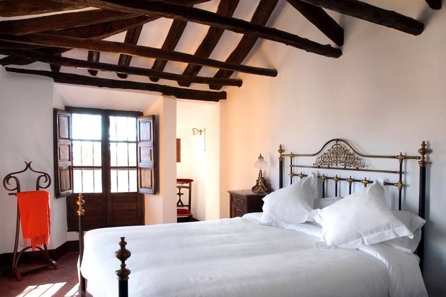 imagen 6 de Cortijo del Marqués, un hotel con historia a un paso de Granada.
