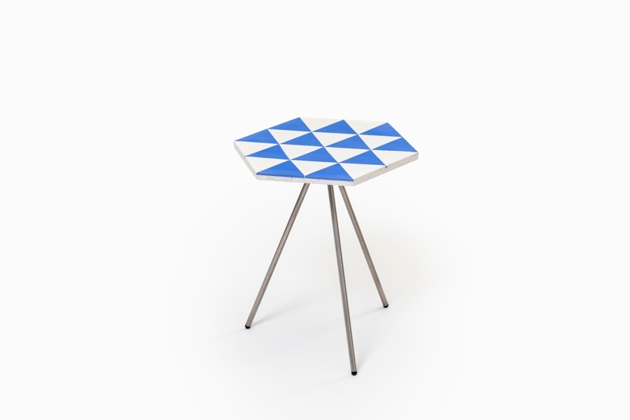 imagen 12 de Riad, un azulejo como una mesa.