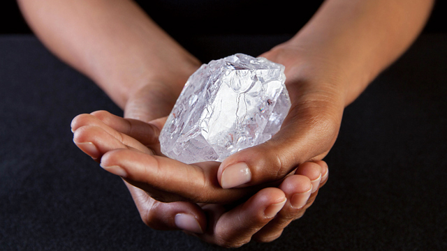 imagen 2 de El segundo diamante más grande del mundo a subasta por 70 millones de dólares.