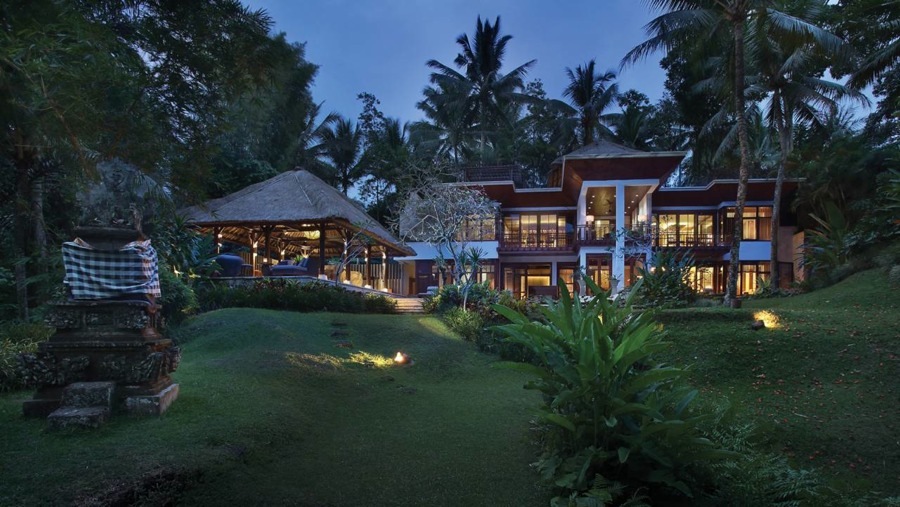 imagen 22 de Uno de los hoteles más espectaculares del mundo está en una granja balinesa.