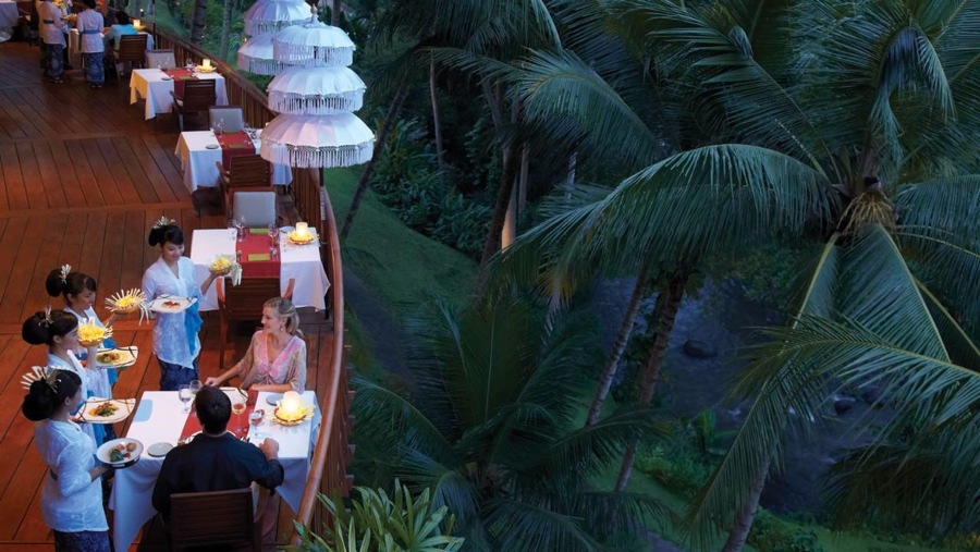 imagen 26 de Uno de los hoteles más espectaculares del mundo está en una granja balinesa.