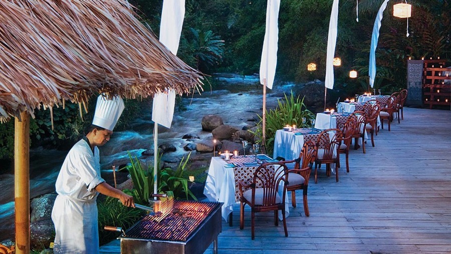 imagen 18 de Uno de los hoteles más espectaculares del mundo está en una granja balinesa.