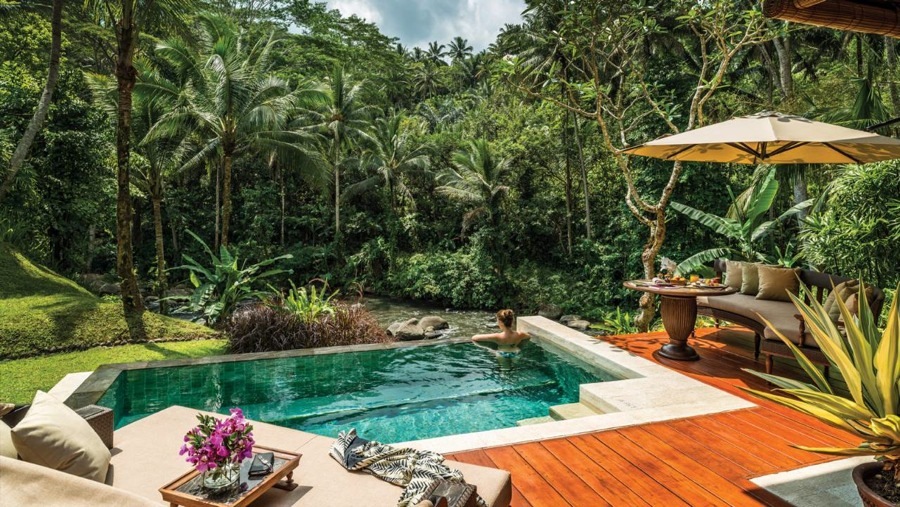imagen 13 de Uno de los hoteles más espectaculares del mundo está en una granja balinesa.