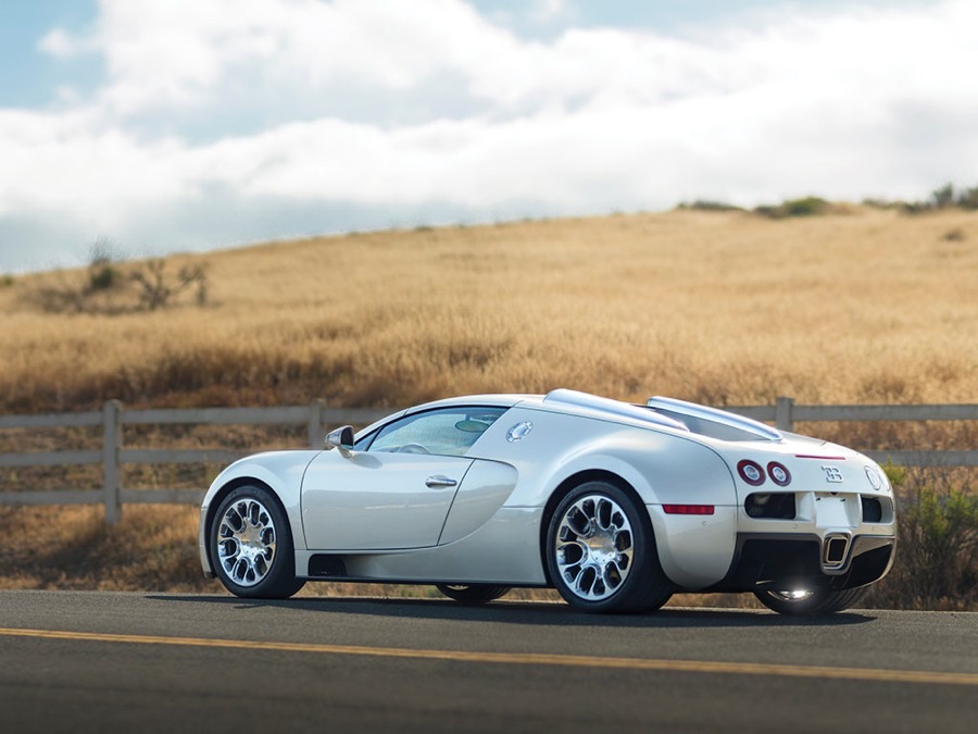 imagen 3 de A subasta un Bugatti Veyron Grand Sport único en el mundo.