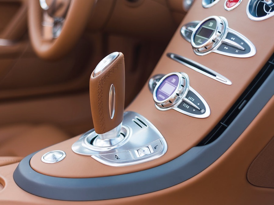 imagen 14 de A subasta un Bugatti Veyron Grand Sport único en el mundo.