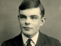 Alan Turing, precursor de la informática moderna.