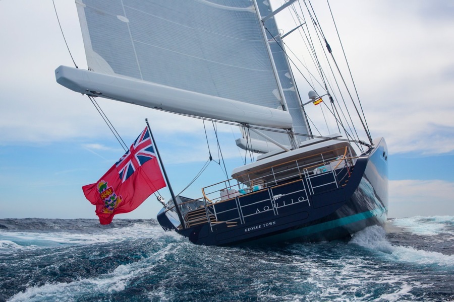 imagen 8 de El velero más espectacular para unas vacaciones en el Mediterráneo.