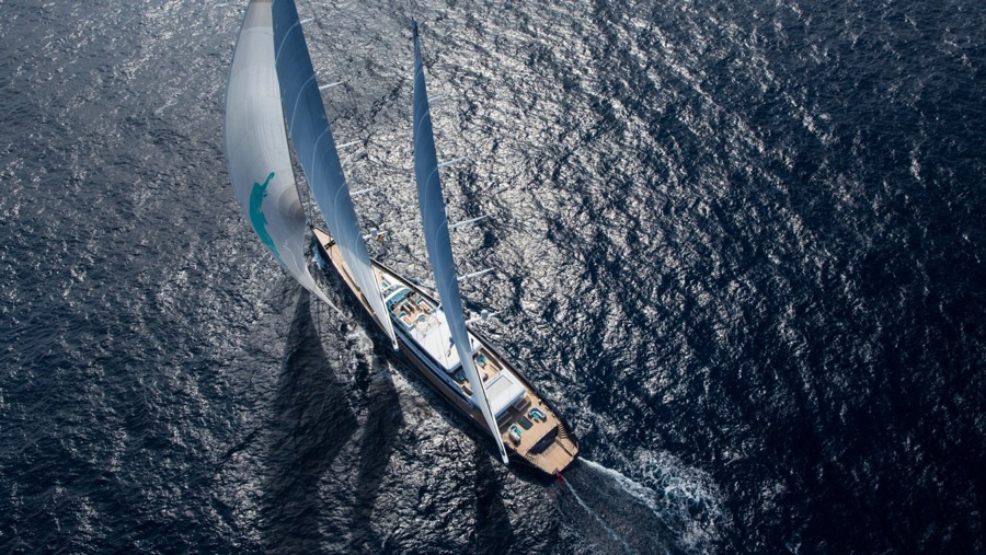 imagen 1 de El velero más espectacular para unas vacaciones en el Mediterráneo.