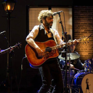 El cantautor rock Quique González lanza un nuevo videoclip.