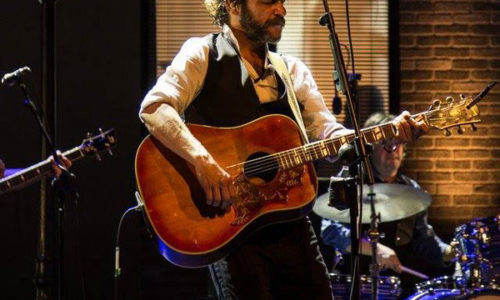 El cantautor rock Quique González lanza un nuevo videoclip.